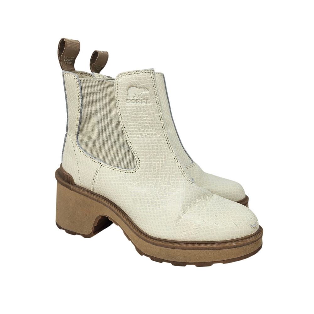 Sorel 8 Hi-Line Heel Chelsea Boots Ivory White Leather Gorpcore Casual